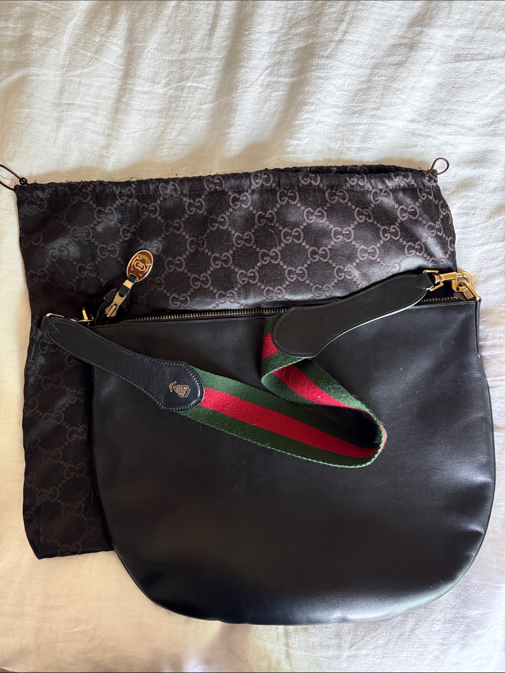 Gucci Vintage 80s/90s Hobo Shoulder Bag With Green&Red Strap
